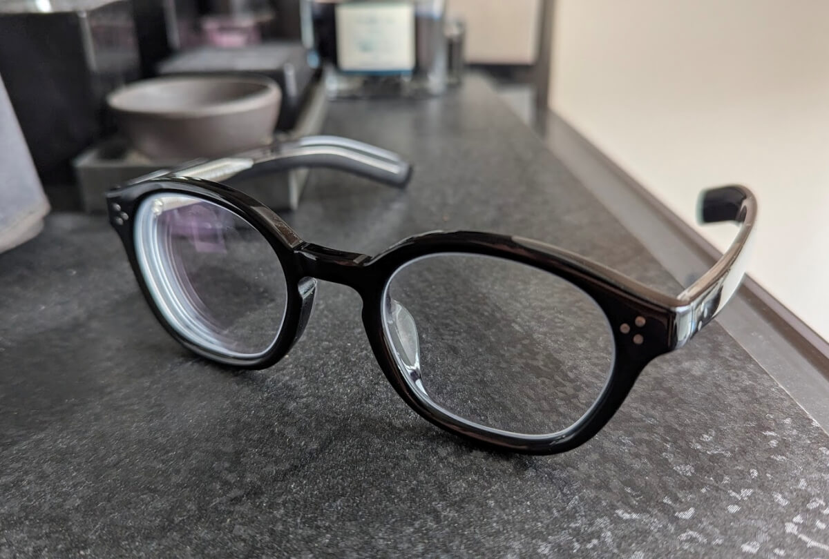 ゾフ・存在感のあるウェリントンフレーム