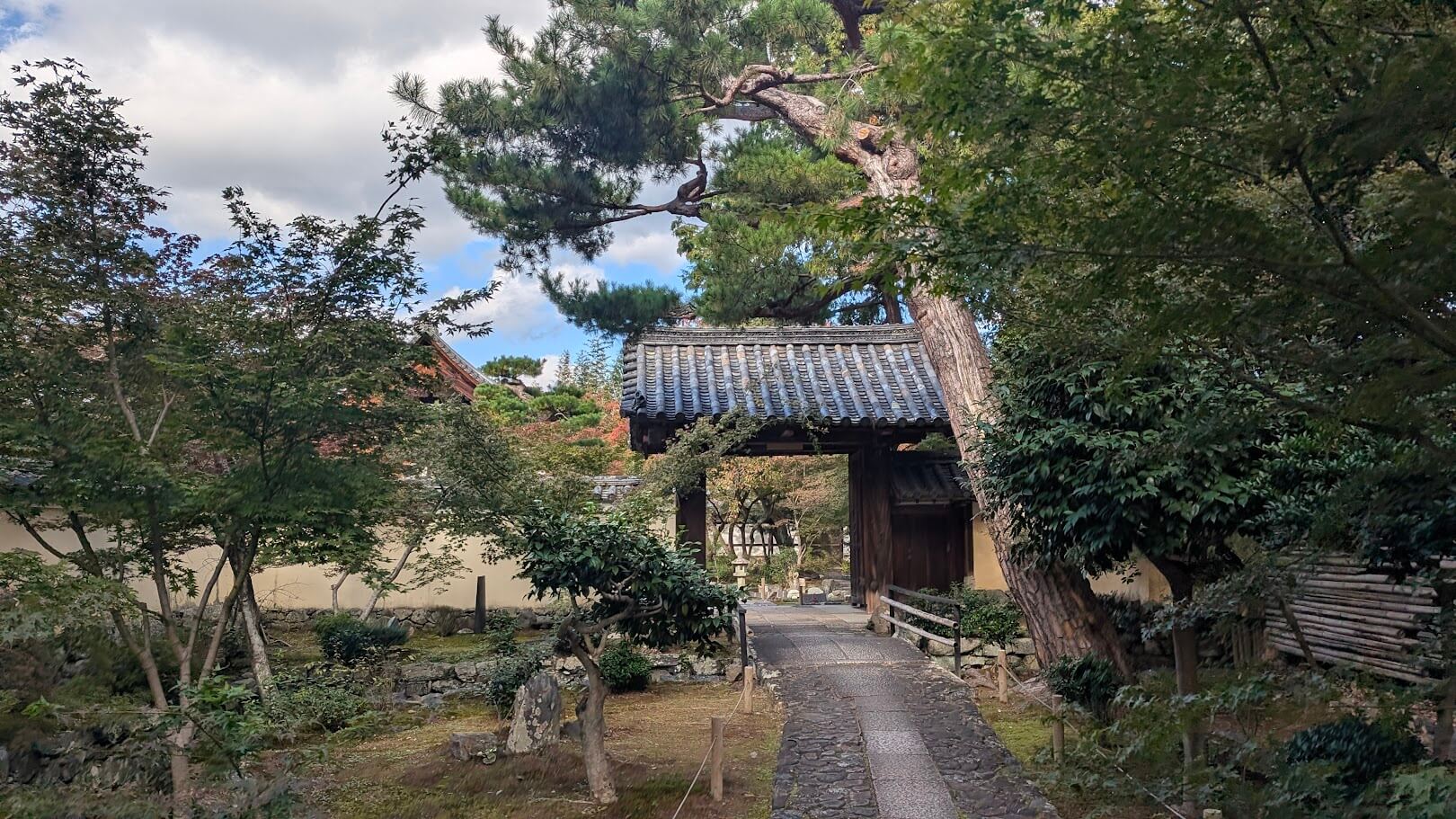 京都・鹿王院