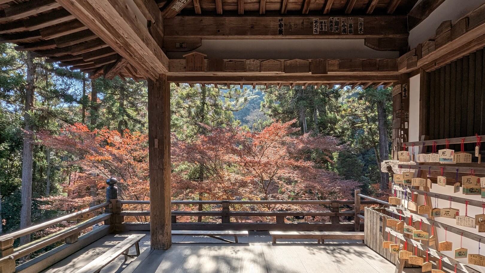 大津・石山寺本堂