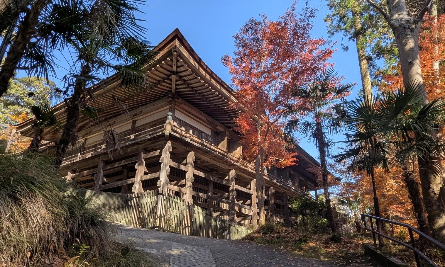 大津・石山寺本堂