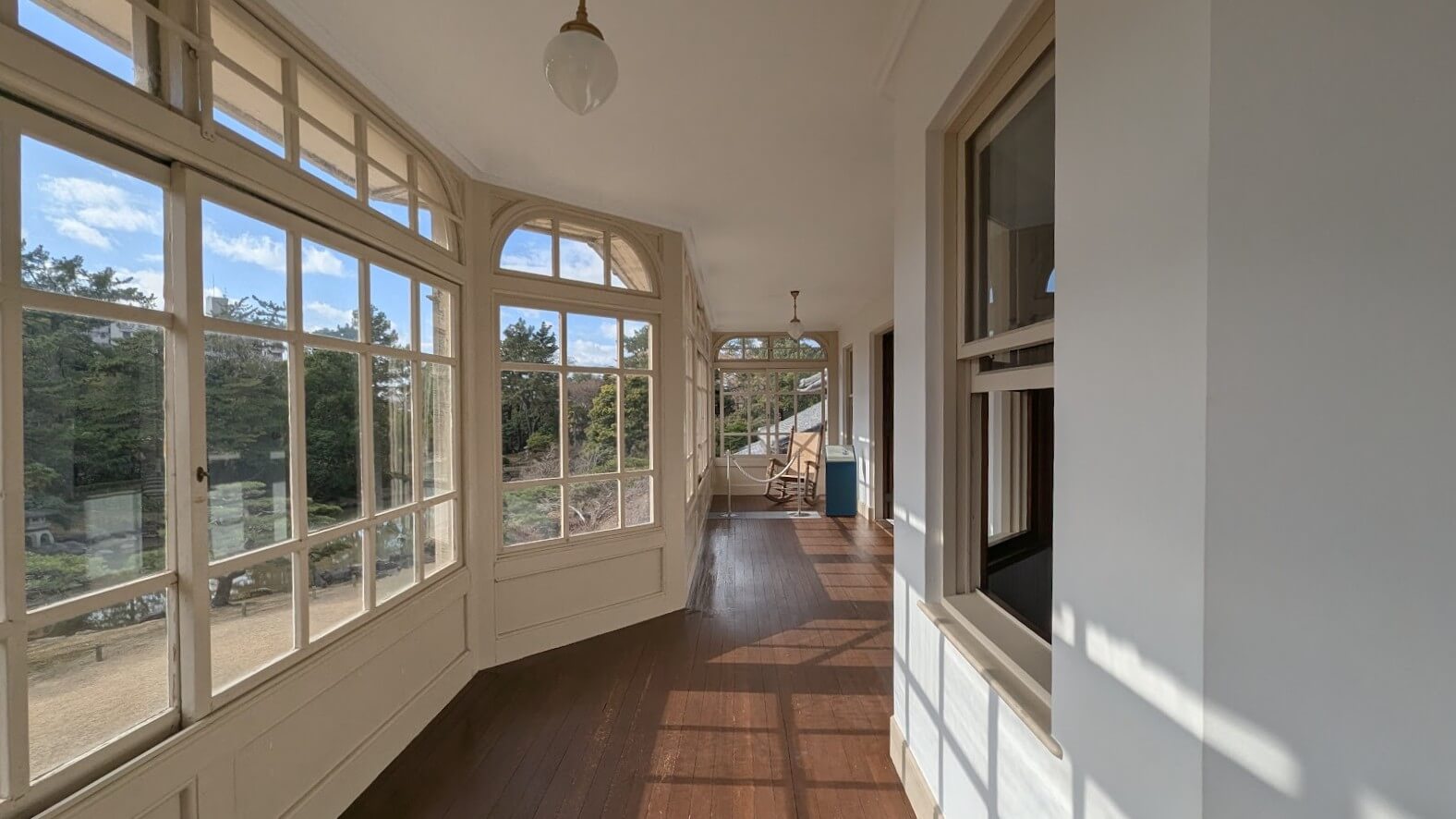 六華苑洋館2階サンルーム