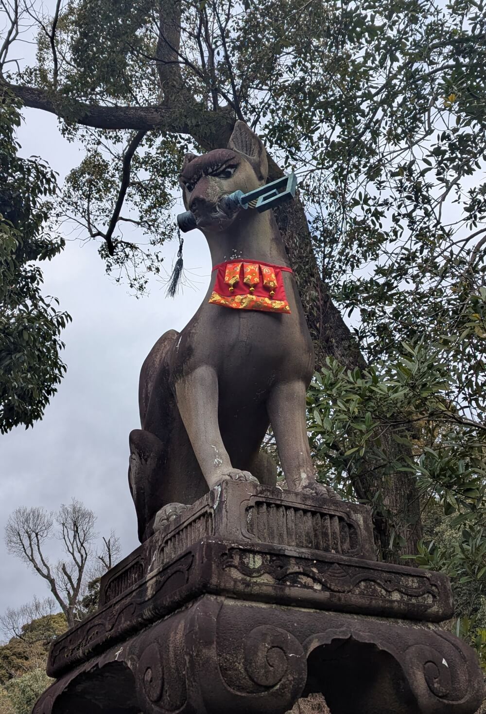 伏見稲荷大社・白狐