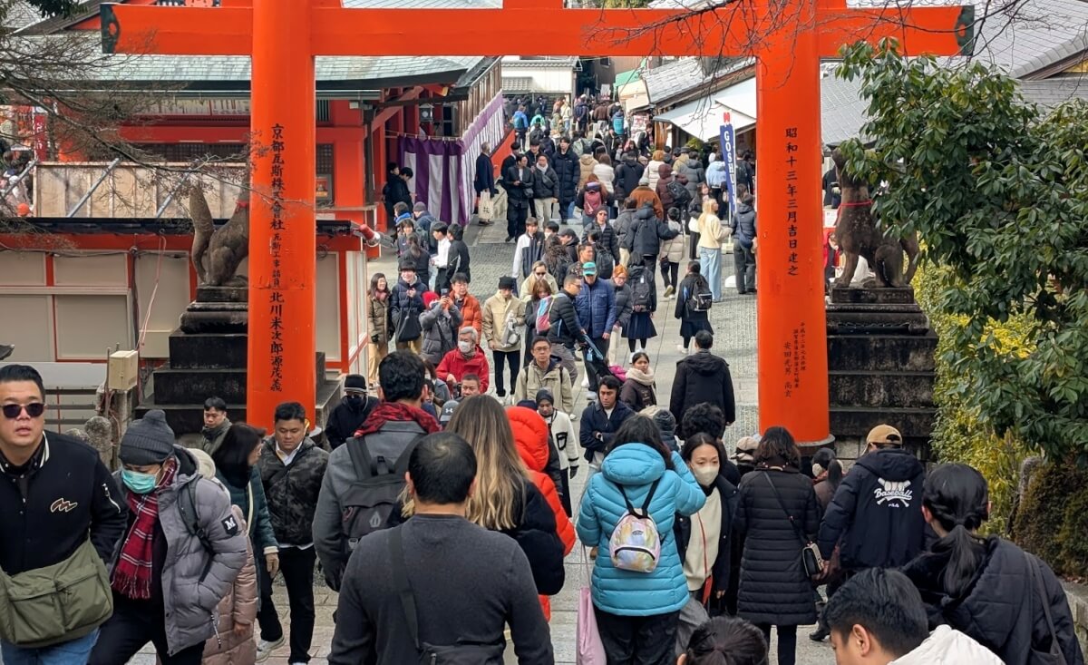 伏見稲荷大社・白狐