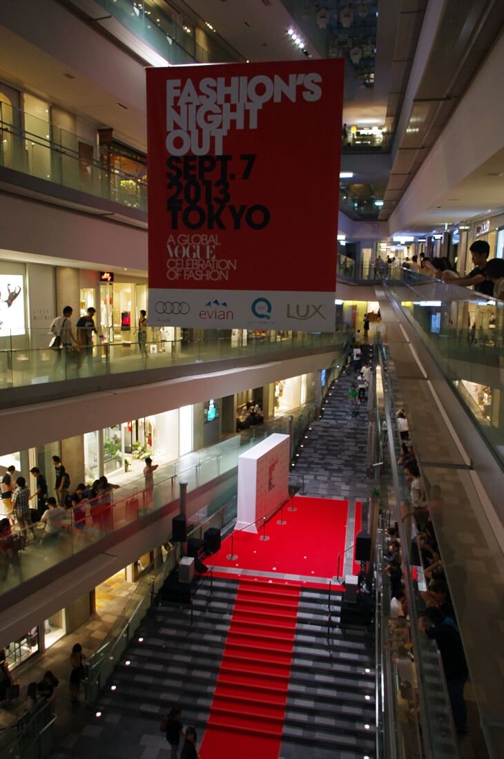 ファッションナイトアウト 2013 東京　表参道ヒルズメイン会場　FASHION NIGHT OUT 2013 TOKYO (19) omotesandohills