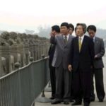 2001年10月8日、小泉首相まさかの中国・盧溝橋電撃訪問を。