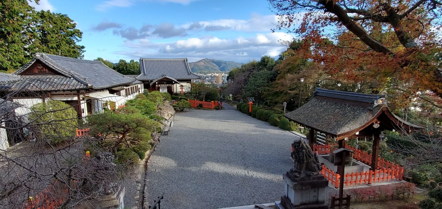 船岡山・建勲神社