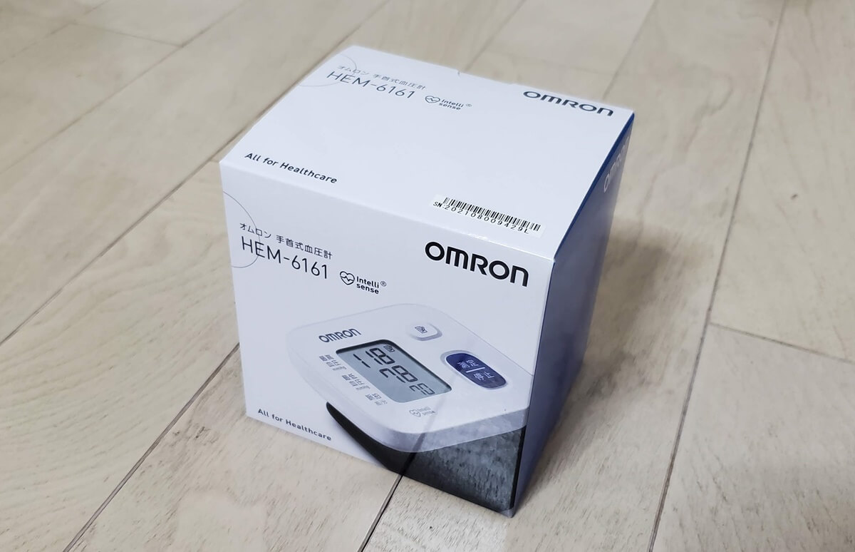 オムロン 手首式血圧計 HEM-6161 ホワイト