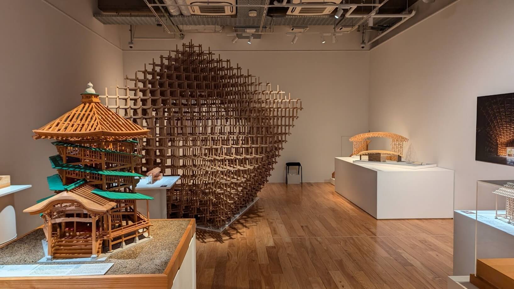 ホワットミュージアム 感覚する構造
– 法隆寺から宇宙まで –